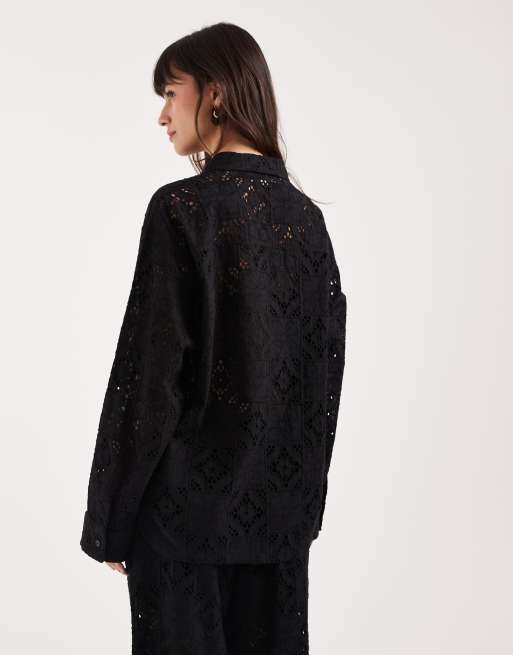 JJXX – Langärmlige Hemdbluse in Schwarz mit Lochstickerei, Kombiteil, 4 von 4