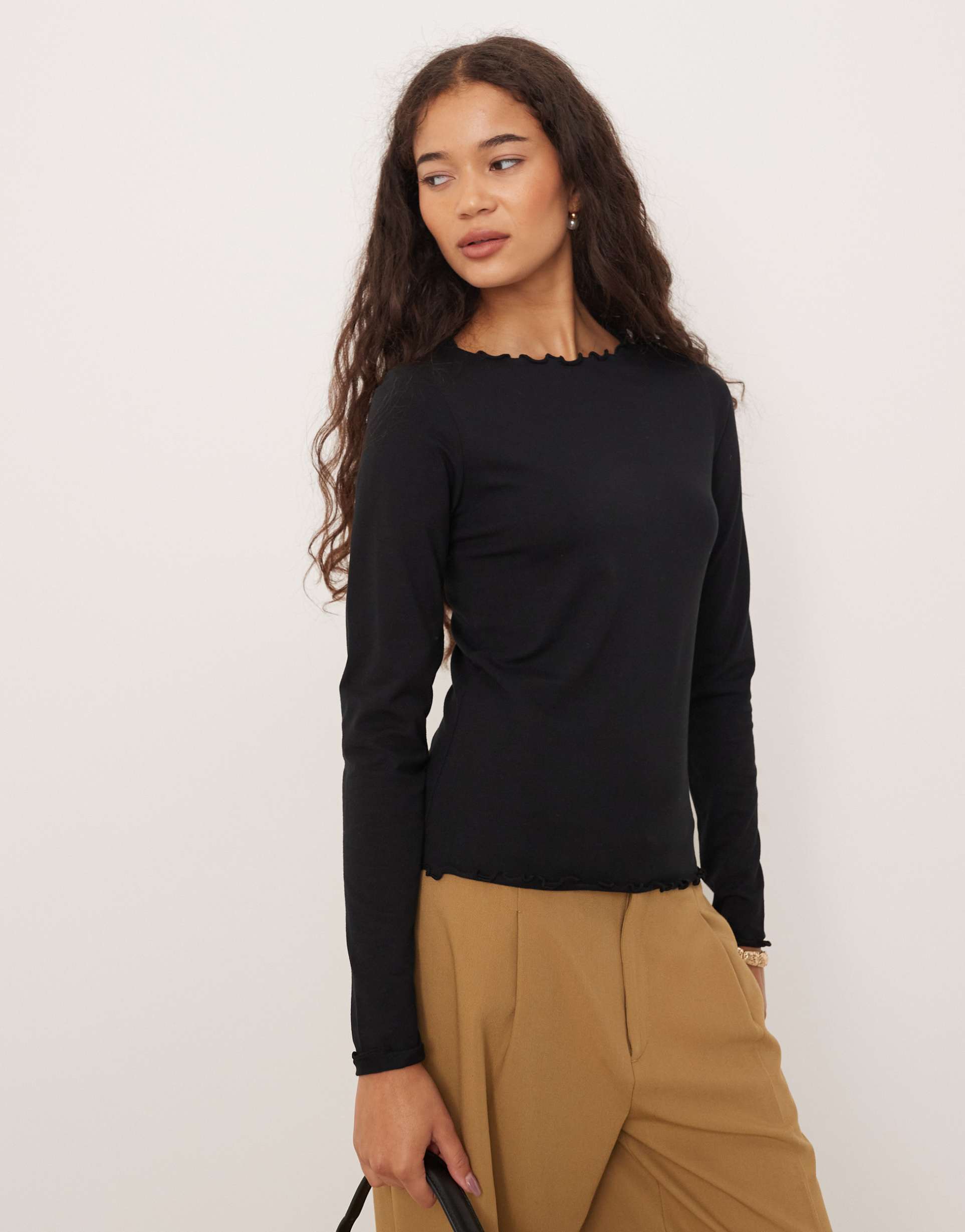 jjxx lettuce hem long sleeve top in black