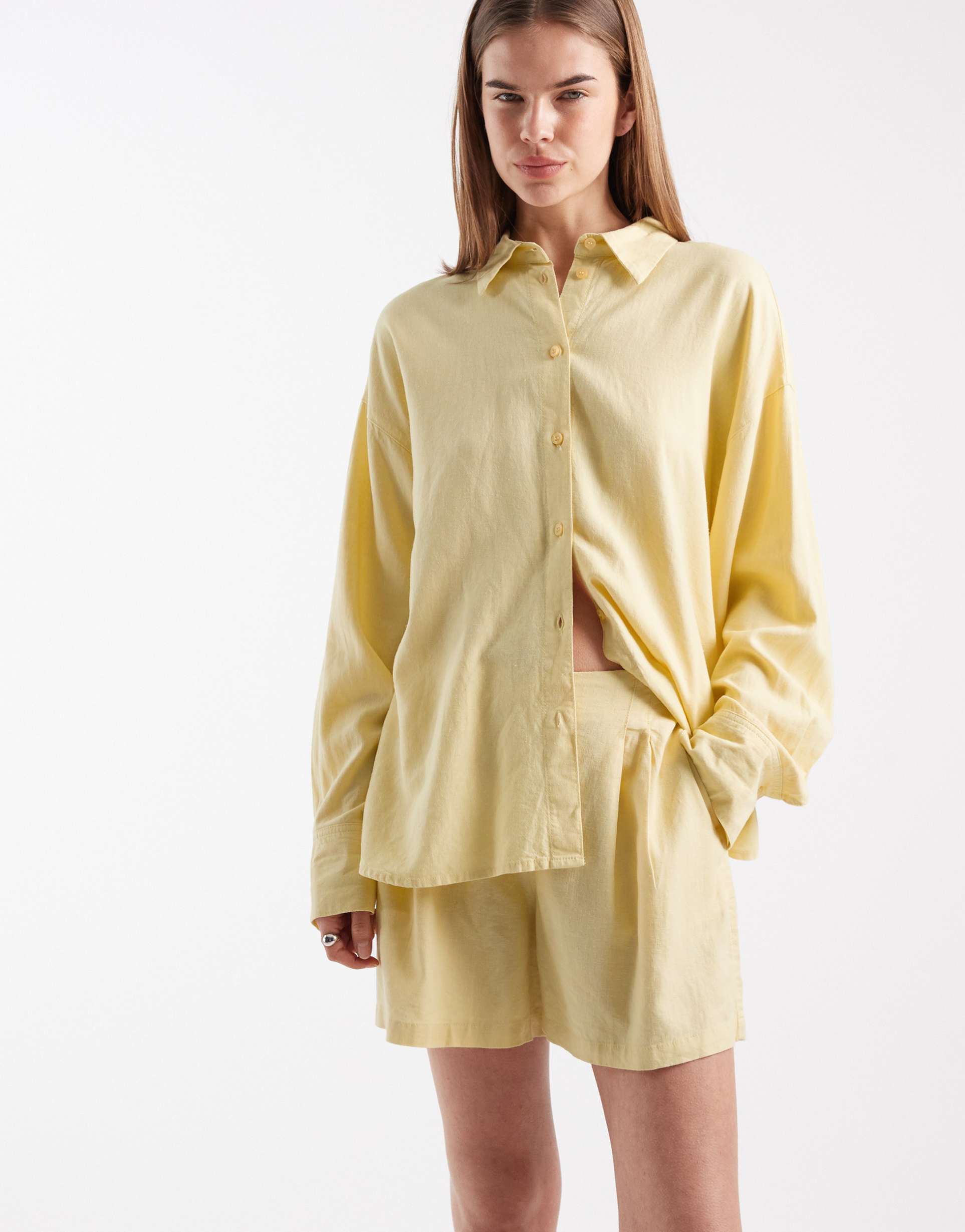 jjxx linen blend shorts in butter yellow - part of a set