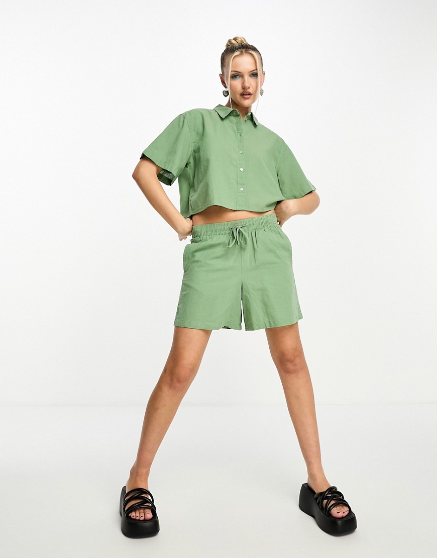 JJXX linen shorts co-ord in khaki-Green
