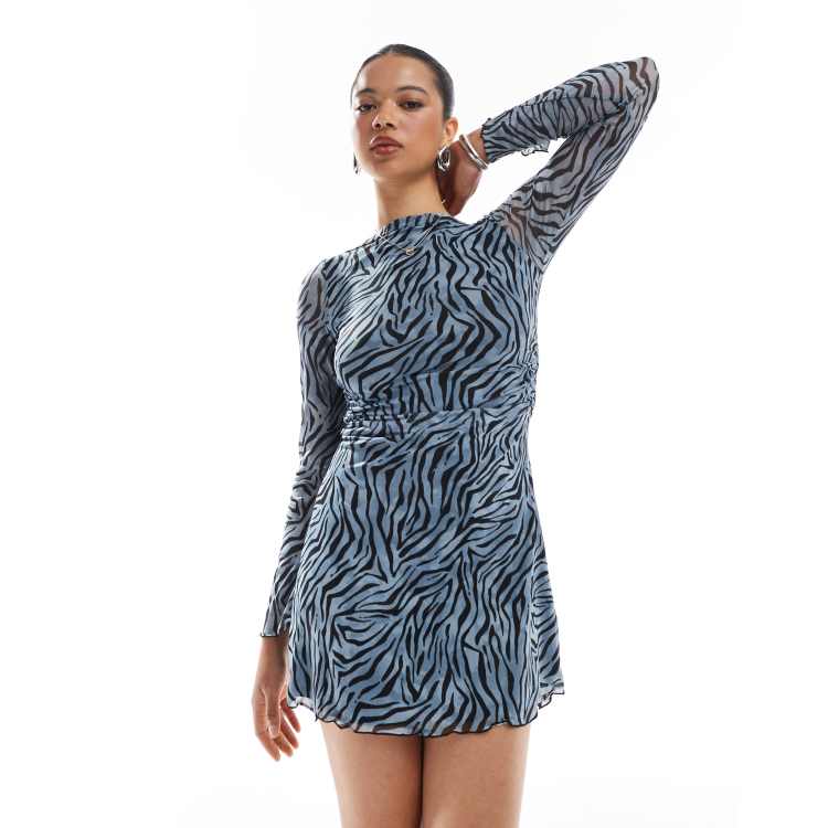 umik◆LE CIEL BLEU ◆Zebra Jacquard Aloha Zebra Print Navy Outdoor Rug, ALH04 | Nourison Home