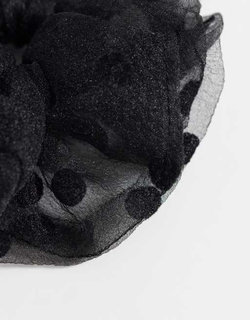 JJXX mesh scrunchie med prickar i svart, 3 av 3