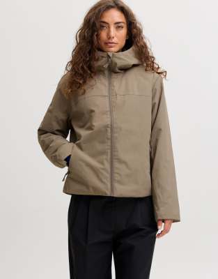 Water Resistant 4