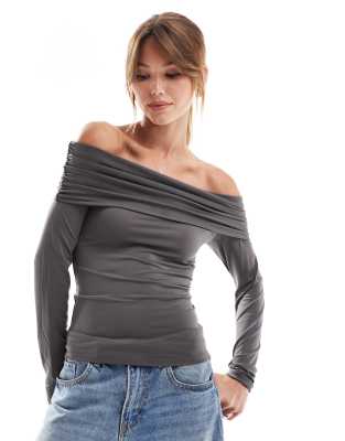 off shoulder slinky long sleeve top in gray