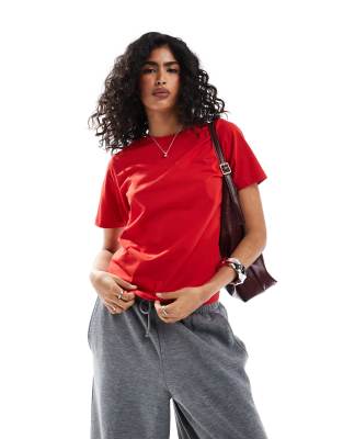 oversized t-shirt in red