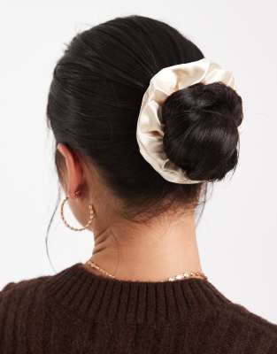 JJXX - Satin-Scrunchie in Cremeweiß