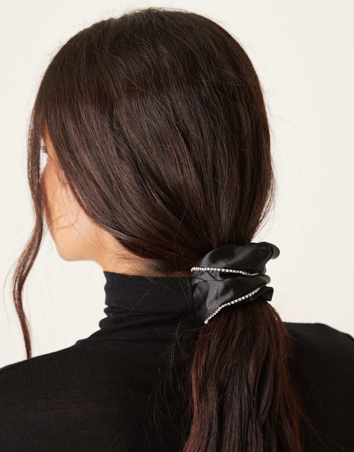 JJXX satin srunchie with trim in black