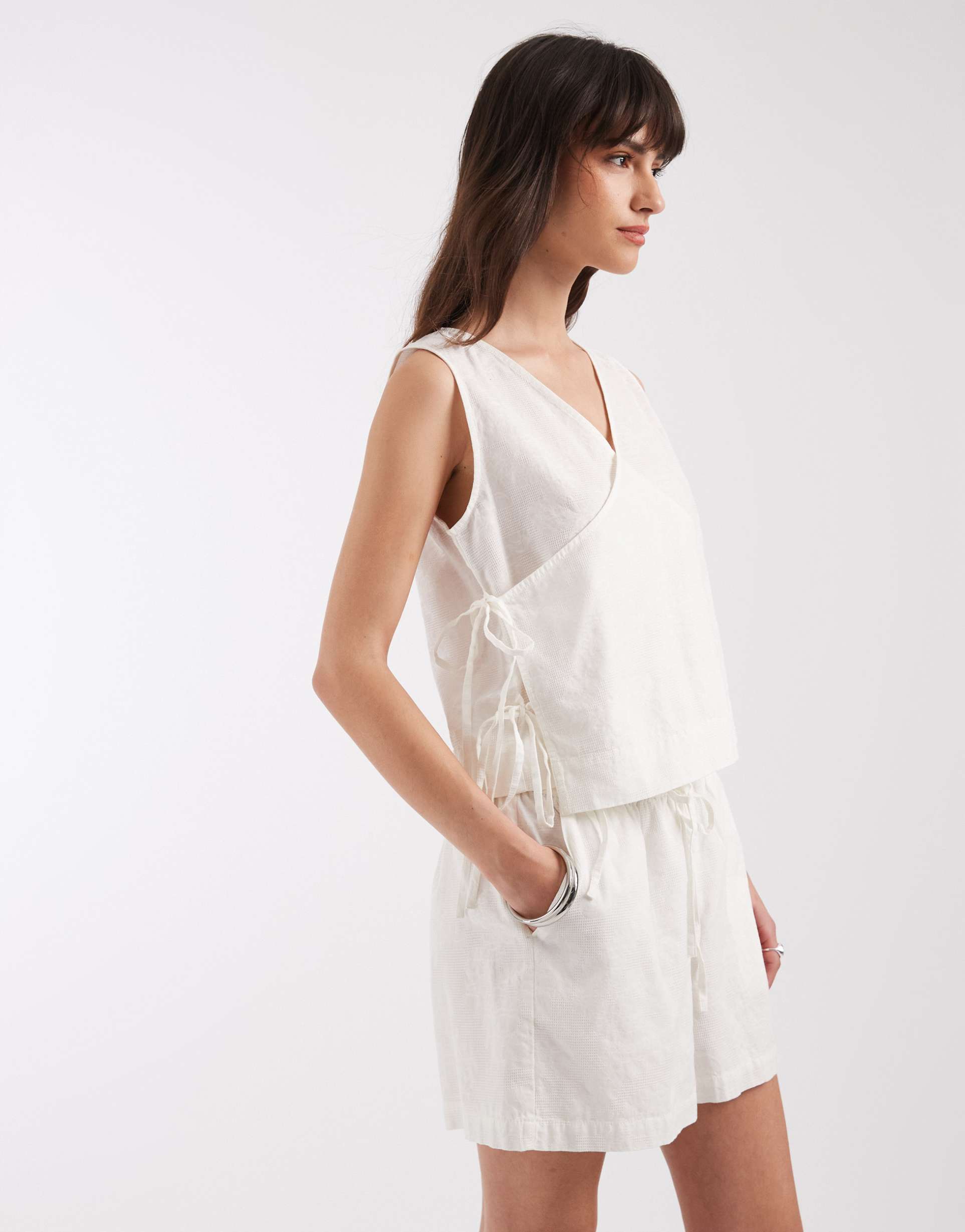 jjxx structured shorts in white - part of a set
