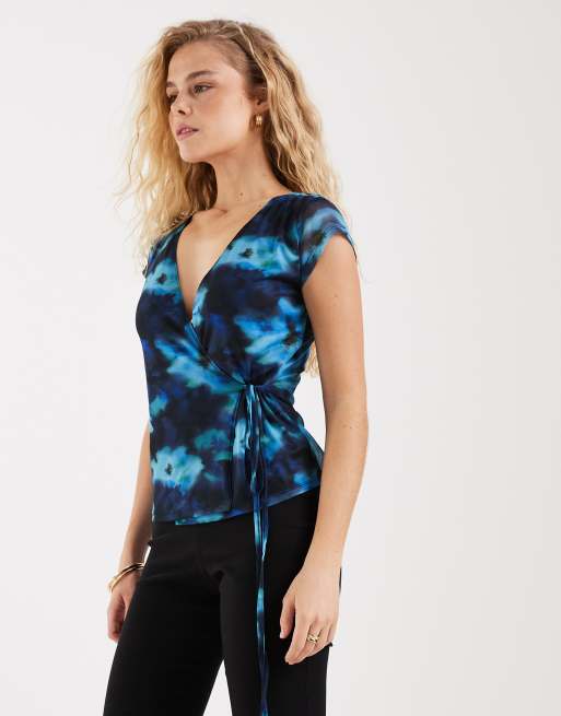 JJXX – Wickeloberteil aus Netzstoff in Blau mit Blumenmuster, 2 von 4