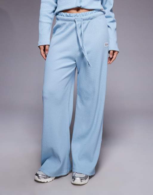 Joggers azul empolvado de pernera ancha de punto gofrado de Weekend Collective (parte de un conjunto), 5 de 5