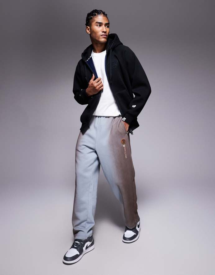 Aape By A Bathing Ape® Joggers azul lavado de corte suelto con bordado en la pierna de