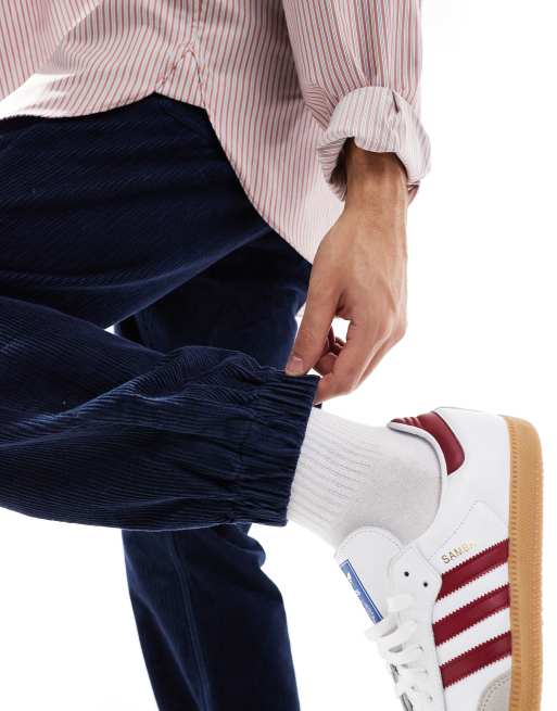 Joggers azul marino lavado de corte tapered de pana de ASOS DESIGN , 4 de 5