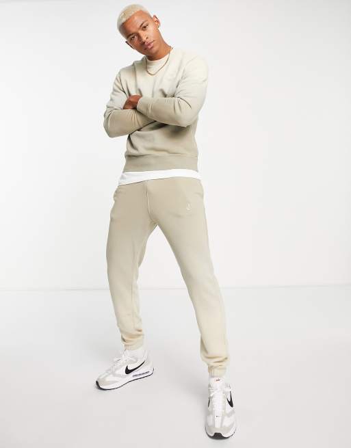 Joggers beis degradado de felpa de rizo de Nike, 4 de 4