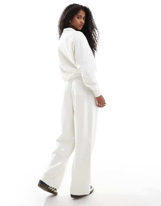 Joggers blanco hueso de pernera ancha de Polo Ralph Lauren (parte de un conjunto), 2 de 5