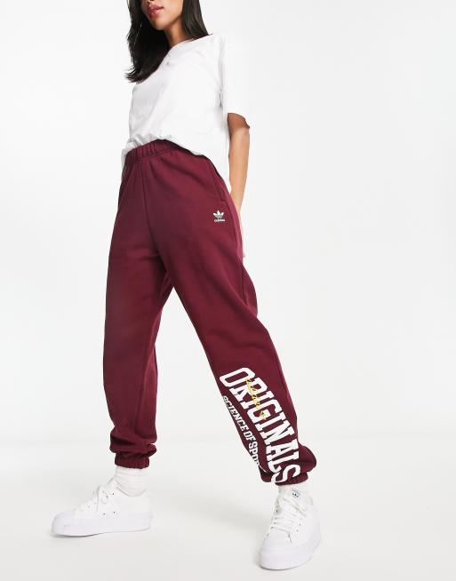 Joggers burdeos de estilo universitario de adidas Originals
