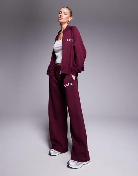 Joggers burdeos de pernera ancha con logo bordado de Kaiia (parte de un conjunto) - view 1