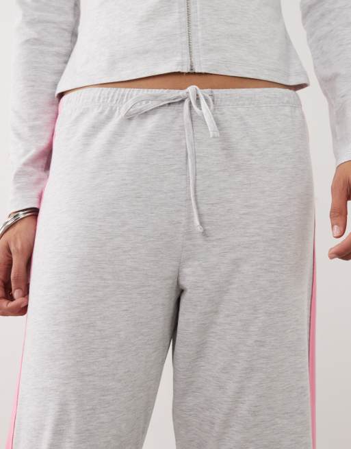 Joggers capri gris jaspeado con rayas rosas en contraste de ASOS DESIGN (parte de un conjunto), 4 de 5