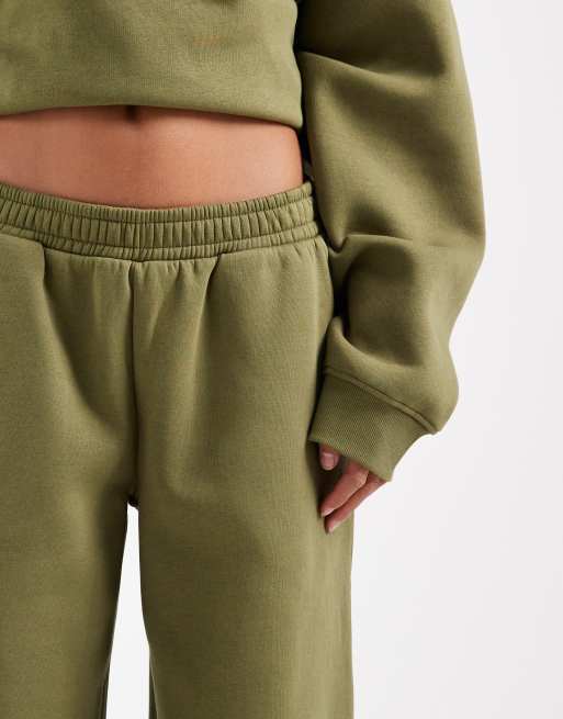 Joggers caqui de pernera ancha con interior cepillado de ASOS DESIGN Petite, 5 de 5