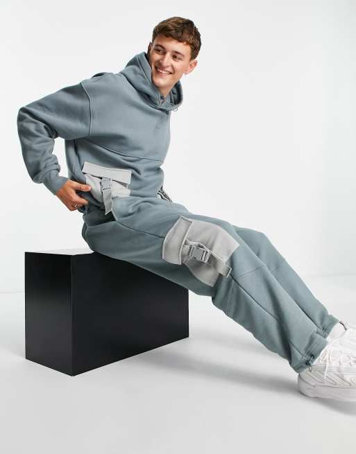 Joggers cargo color salvia con detalle de cinchas de Topman (parte de un conjunto)