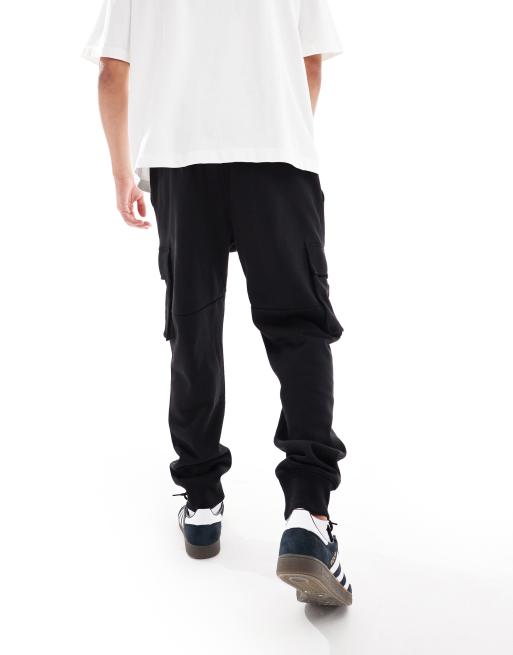 Joggers cargo negros con bajos ajustados de canalé Legacy de