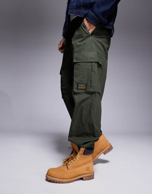 Joggers cargo verde oscuro utilitarios con bajos ajustados Rochester de Champion, 2 de 5