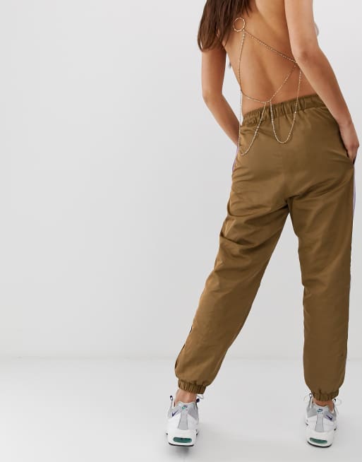 Joggers con raya lateral en contraste de ZYA