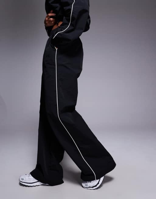 Joggers cortavientos de pernera ancha con raya lateral en contraste de Kaiia Sport (parte de un conjunto), 5 de 5