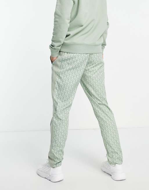 Joggers de chándal verde polvoriento con estampado del monograma de Sixth June (parte de un conjunto), 2 de 4