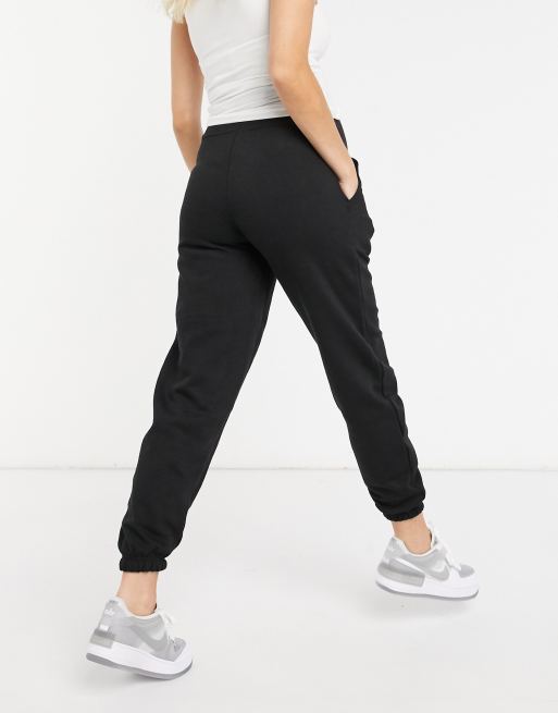 Joggers de cintura alta y bajos ajustados en negro de New Look Maternity, 2 de 4