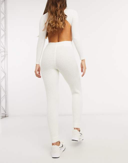 Joggers de estilo boyfriend y corte slim en crema premium de Missguided (parte de un conjunto), 2 de 4