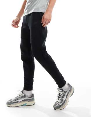 Joggers de polar en negro Tech de Nike - view 1