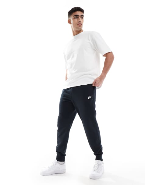 Joggers de rizo francés con puños ajustados en negro Club de Nike - view 1