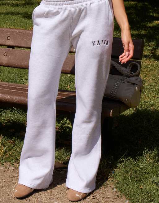 Joggers gris claro jaspeado y rojos de pernera ancha con logo bordado de mezcla de algodón de Kaiia (parte de un conjunto)   , 3 de 4