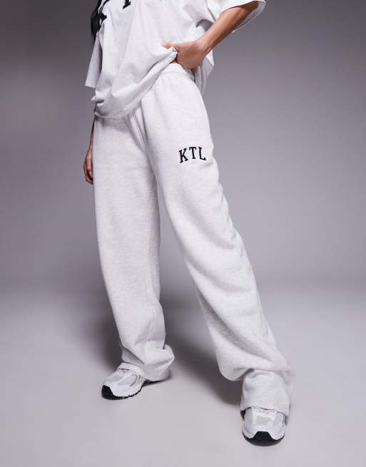 Joggers gris claro jaspeado y rojos de pernera ancha con logo KTL bordado de mezcla de algodón de Kaiia (parte de un conjunto)  , 5 de 5
