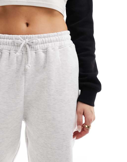 Joggers gris jaspeado con bajos ajustados y cordón ajustable de In The Style, 4 de 5