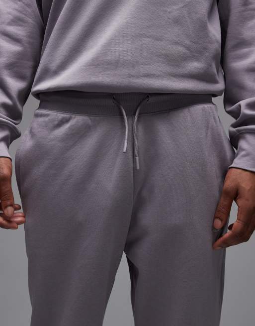 Joggers grises básicos extragrandes con logo Essential de The North Face, 4 de 5