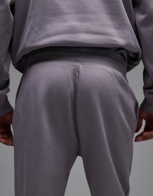 Joggers grises básicos extragrandes con logo Essential de The North Face, 5 de 5