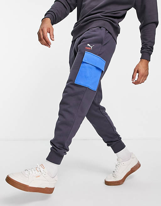 Hombre Pantalones y mallas | Joggers grises cargo CLSX de PUMA - FS40426