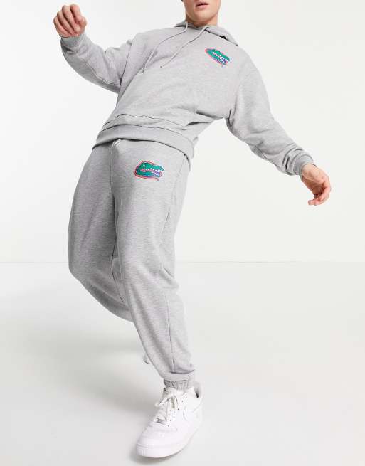 Joggers grises con estampado de los Florida Gators de ASOS DESIGN (parte de un conjunto)