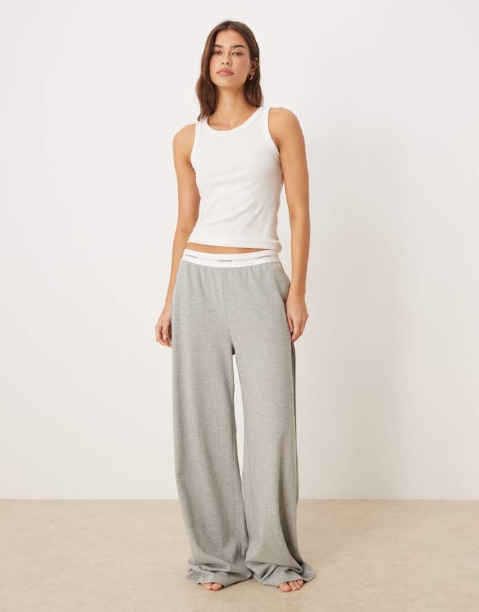 Calvin Klein Joggers grises con logo en la cinturilla de