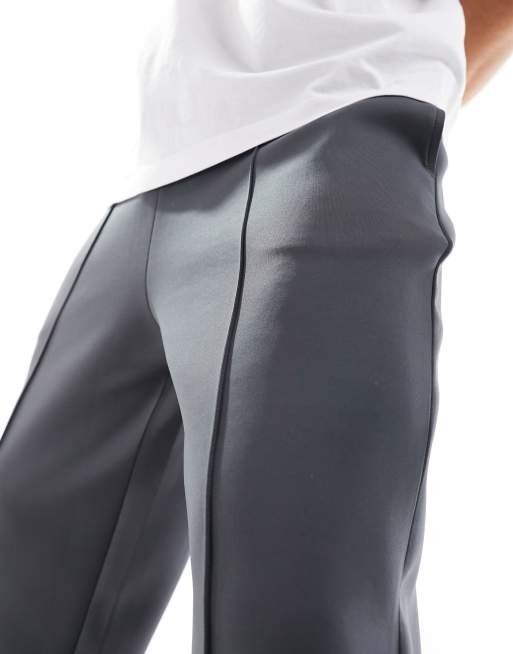 Joggers grises de corte tapered de tejido efecto neopreno de ASOS DESIGN, 4 de 5