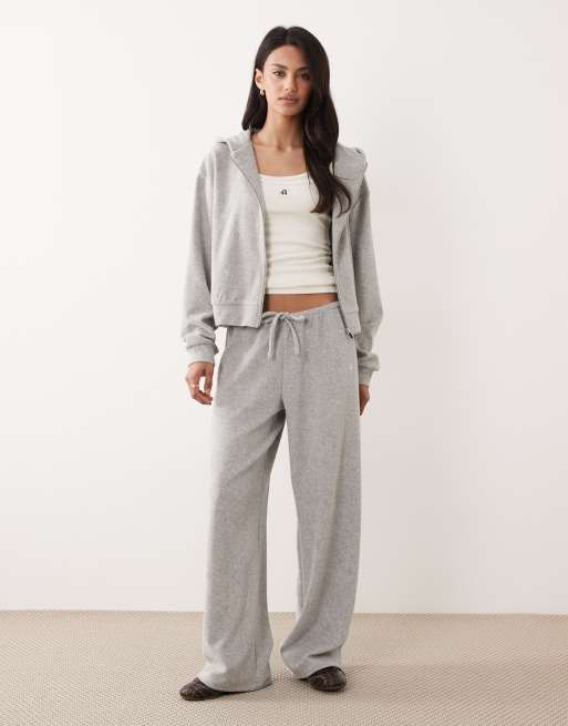 Conjunto gris jaspeado de joggers de pernera ancha y sudadera con capucha y cremallera de tejido rizado de 4th & Reckless, 2 de 3