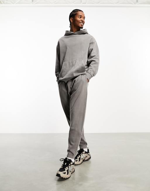 Joggers grises extragrandes con lavado de sobretintada de ASOS DESIGN (parte de un conjunto)