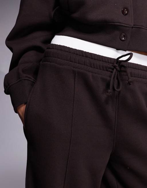 Joggers marrón chocolate de pernera ancha con cinturilla doble de estilo formal de tejido rico en algodón de Kaiia (parte de un conjunto)  , 5 de 5