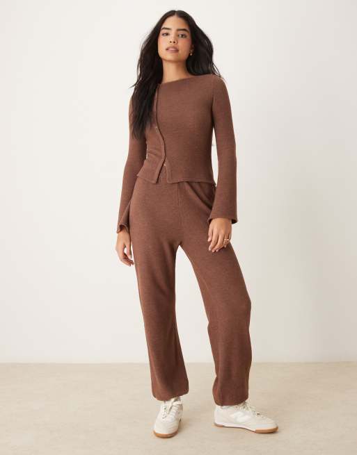 Joggers marrón chocolate jaspeado de talle bajo con bajos ajustados de tejido muy suave de ASOS DESIGN (parte de un conjunto)