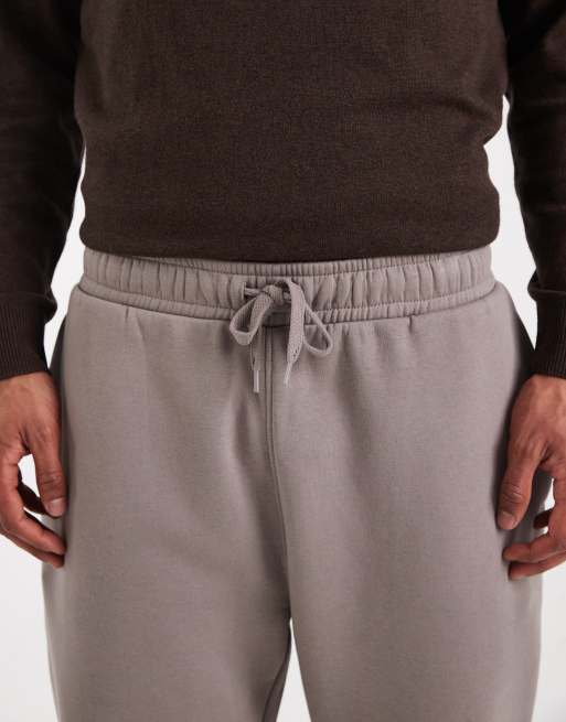 Joggers marrón claro básicos de corte tapered de ASOS DESIGN, 5 de 5