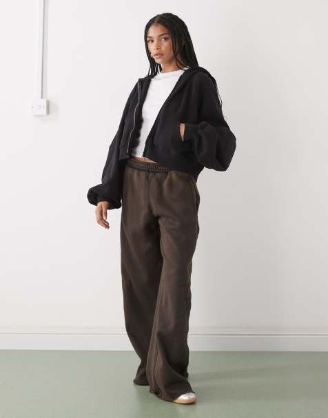 Joggers marrón oscuro extragrande con bordado de Weekday - view 1