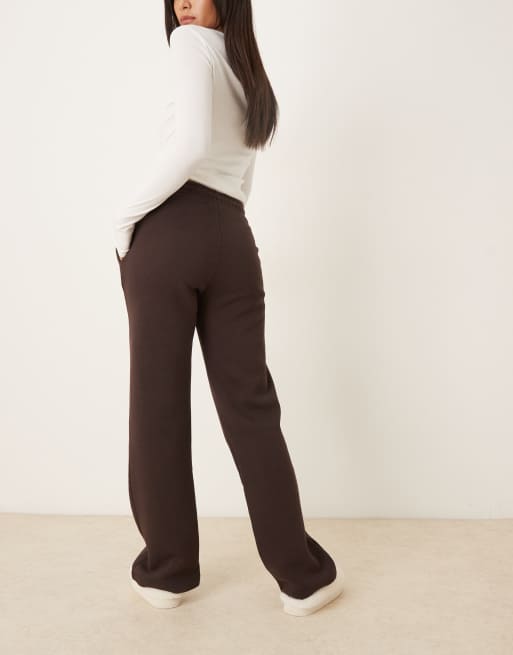 Joggers marrón oscuro sueltos de pernera recta Gina Tricot , 4 de 5