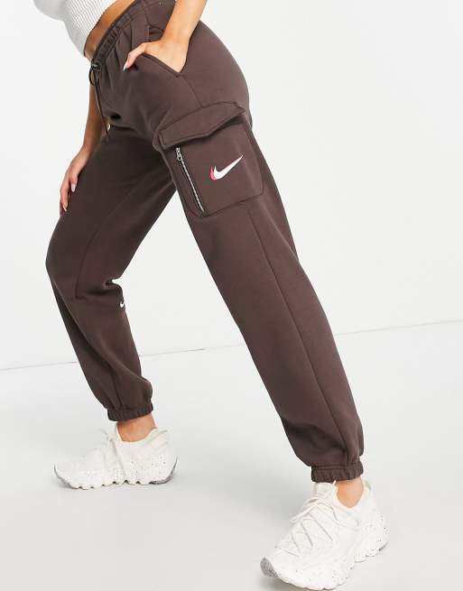 Joggers marrones de estilo cargo de Nike Dance ASOS