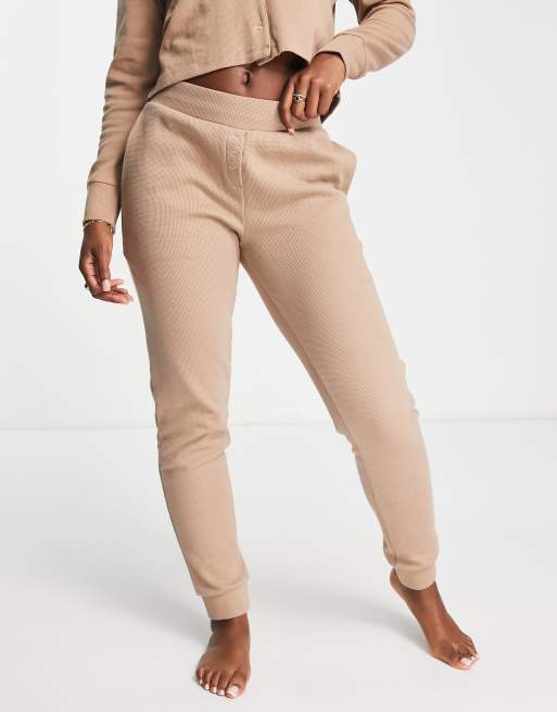 Joggers marrones sueltos con botones de punto de arroz de Hunkemöller
